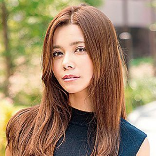 エリー - 素人アダルト動画 1