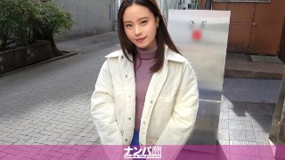 マジ軟派、初撮。 1771 【まるっと肉厚いい美尻】広告代理店に務めるバリキャリ美女をナンパ!強引に来られると弱いかも…なんて言われたら黙っちゃいられない!部屋に二人っきりにさせて男優に口説かせると即堕ちしてSEX! MGS