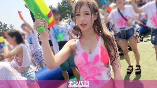 ファ●ファ●スプラッシュナンパ! セックス大好きなちょいギャルお姉さんをGET!セフレ立候補からのお試しセックス開始!凄テクフェラで男優にご奉仕→デカチン挿入されて絶叫!素人娘のイキまくりセックスは必見!! MGS