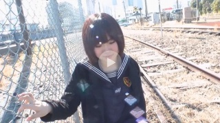 GIRLS&BOUGA !田舎JKりりちゃん登場!可愛いお尻とダークネスえっちな雰囲気の制服姿で露出&忘我地方巡業中! - りり