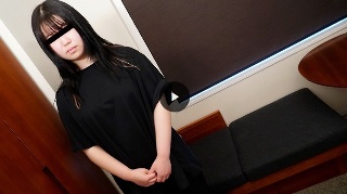 初心な女の子と思いきや赤い下着にパイパンマンコで中出しまでしちゃいました! (プレミアム)