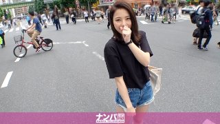 マジ軟派、初撮。 1371 クイズと騙されて生ち○ぽを握らされちゃう天然女子!驚き戸惑うもついつい巨根をチラ見!その一瞬を見逃さないナンパ師に丸め込まれて流されSEX!! MGS
