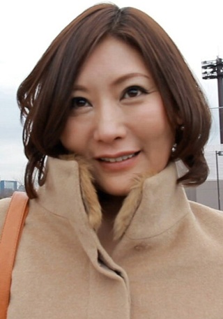現状のSEXに満足してるけどもっと気持ち良いSEXを求めてAVに応募!見た目清楚な遅咲き熟女は性に貪欲に乱れまくる!
