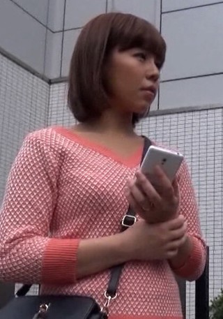 下ネタ大好きな若妻さん!?着衣巨乳のFカップを揺らしエロエロ変貌でノリノリ本能SEX!
