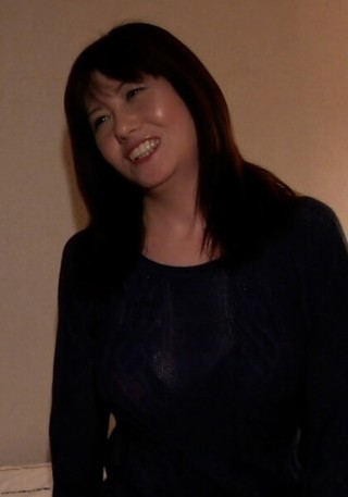 Eカップ乳を激しく揉まれるのが好きな幸薄熟女さん!AV出演で人生の新しいきっかけをつかみ取りたい熟女は性欲全開で乱れイキまくる!