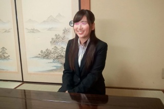 仅限善良巨乳新老师!你会解决修学旅行中男浴室里的大胸、手交和口交学生们的烦恼吗? ?第一次看到老师裸体就无法抑制勃起的处男学生被轻轻抚摸!禁止中出连续射精SEX! !桃子