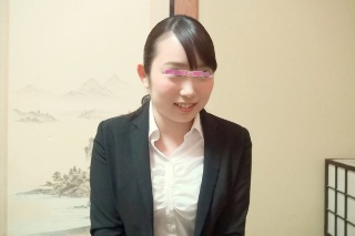 仅限善良巨乳新老师!你会解决修学旅行中男浴室里的大胸、手交和口交学生们的烦恼吗? ?第一次看到老师裸体就无法抑制勃起的处男学生被轻轻抚摸!禁止中出连续射精SEX! !麻友