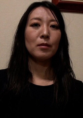 旦那とはセックスレスでアダルト動画を見るほど性欲が溜まっている控え目熟女の浮気AVSEX!