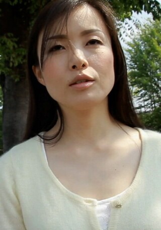 愛より快楽を求めるむっつりヤリマンの清楚系美熟女さんがAV出演!クンニ大好きビッチ熟女に絶頂中出しSEX