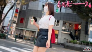 大量生产的可爱20岁女孩