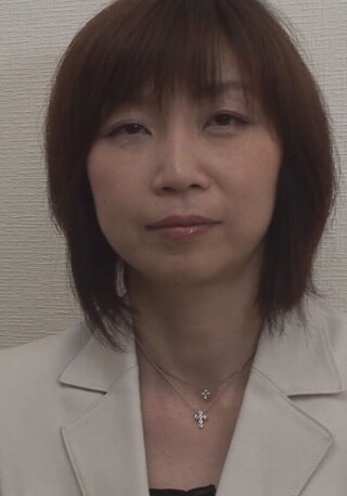 熟女系風俗で働くキレイ目バツイチさん！これぞ本物と言わんばかりの絶品技を披露したら吸い付くような肉壺で肉棒を刺激して生中出し！