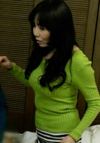 母さんがAVに出てる!?欲求不満解消にAV出演した母は息子にSEXを求めて…