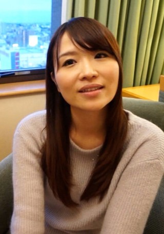 他人棒を求めてやってきた奥様は、旦那とのSEXの相性に不満を漏らしその場限りの不倫SEXを愉しむ不貞妻!お仕置きの言葉に目を輝かせる!!