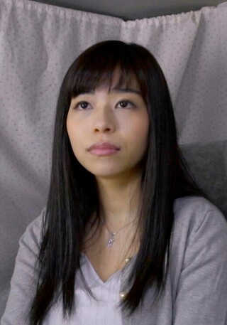 結婚3年27歳黒髪ロングの清楚な雰囲気の若妻のナイトライフは!?アンケートに答えているはずがいつの間にか感じてしまい我慢出来ない熟れたカラダを頂いちゃいました!