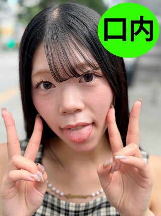 Kana-chan是一个善于谈判并检查嘴的黑发女孩，被要求